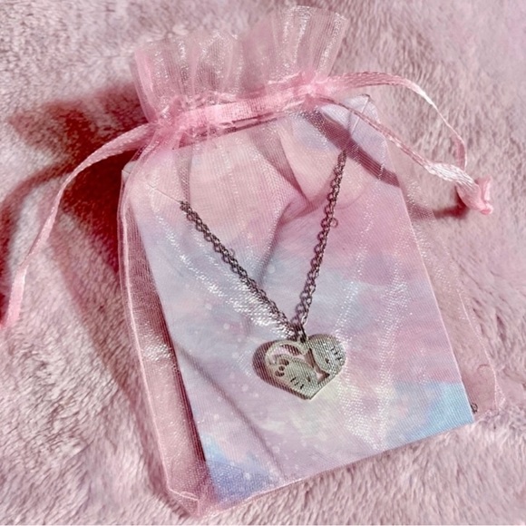 Hello Kitty & Dear Daniel Silver Stainless Steel Heart
Pendant Necklace - Picture 8 of 8